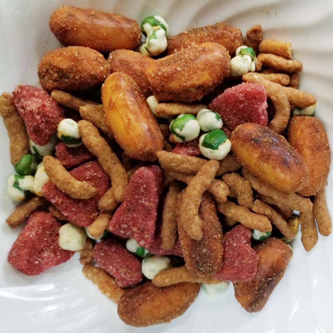 5 Unique Pretzel Trail Mixes for Spring OMG! Pretzels