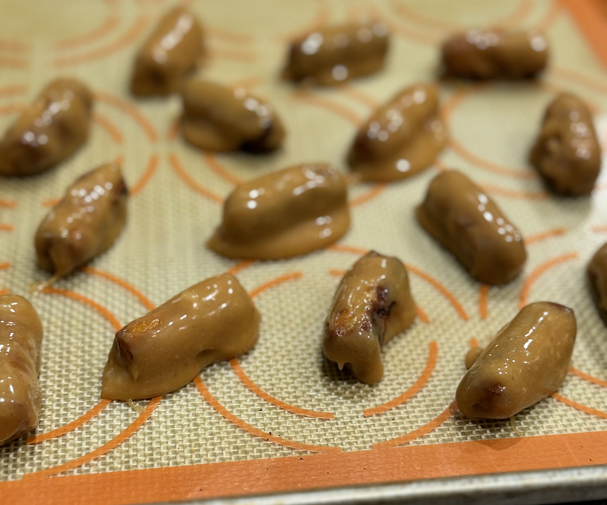 Chocolate Caramel Pretzel Bites Recipe - Step 4