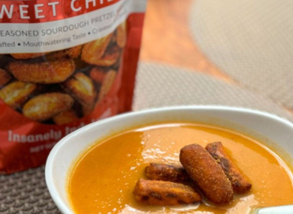 Carrot Apple Soup with Sweet Chili Vegan Proutons