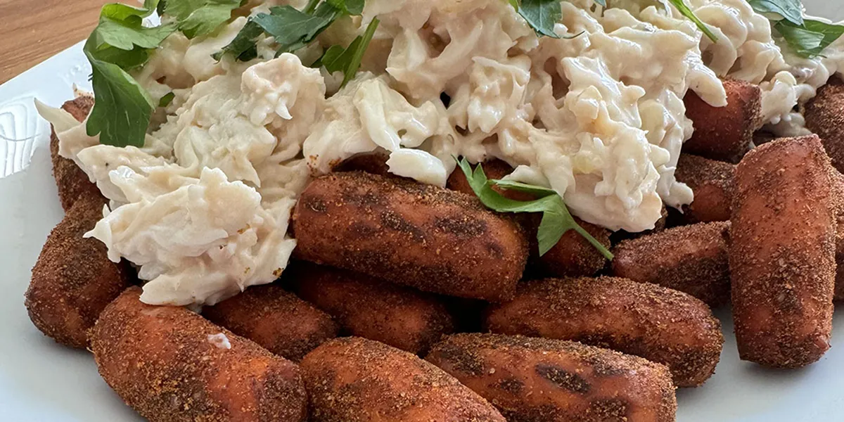 Summer Cookout Menu - Crab Pretzel Nachos